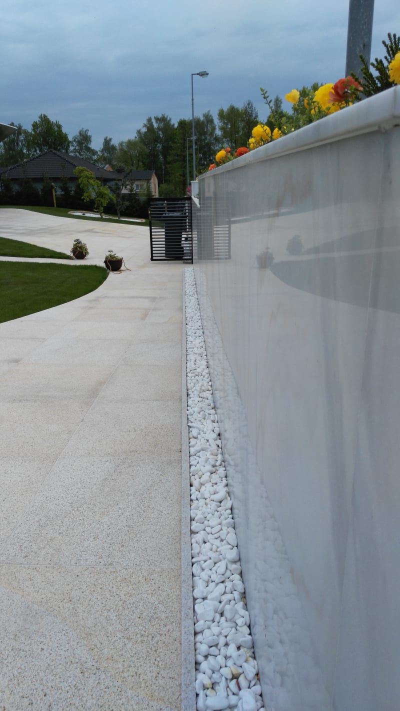 Chodníky, obruby a komunikace - realizace 3